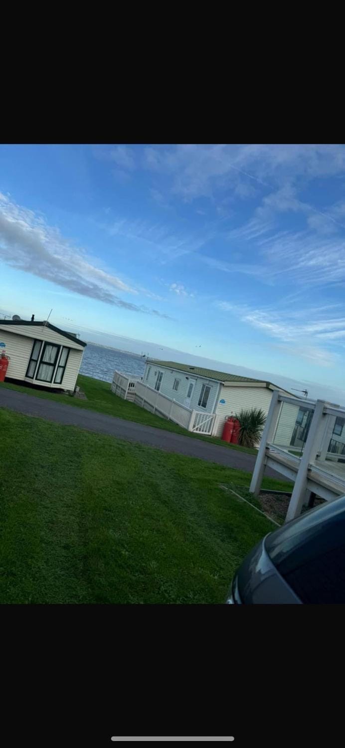 Waterfront Kent coast Campground/ 
RV Resort in Allhallows