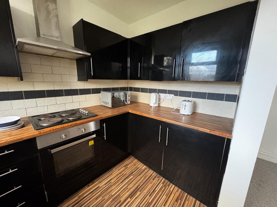 Double-Bedroom in the Heart of Salford Manchester GCSW5 Perfect for Short Stays Bed and Breakfast in Salford