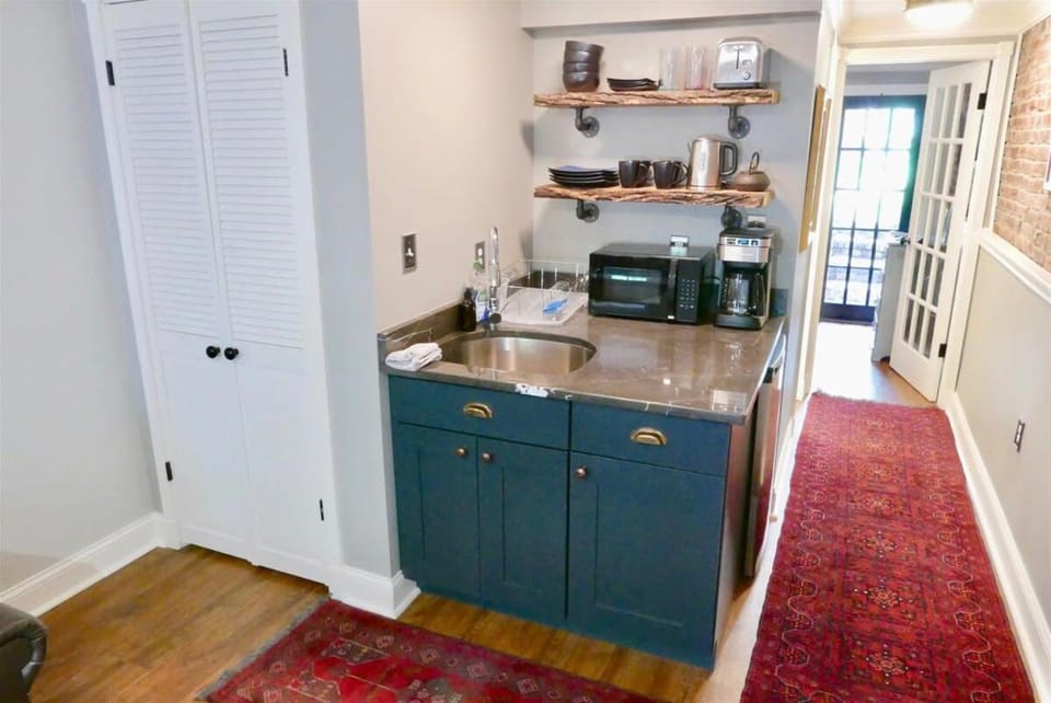 Amazing Location - Close to Union Station Apartment in Capitol Hill