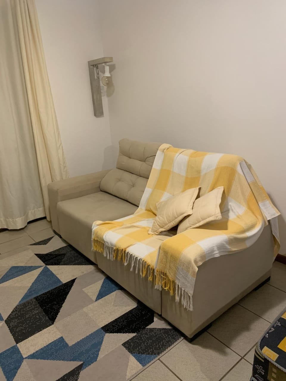 Prédio Frente Mar com Apartamento Canas Apartment in Florianopolis