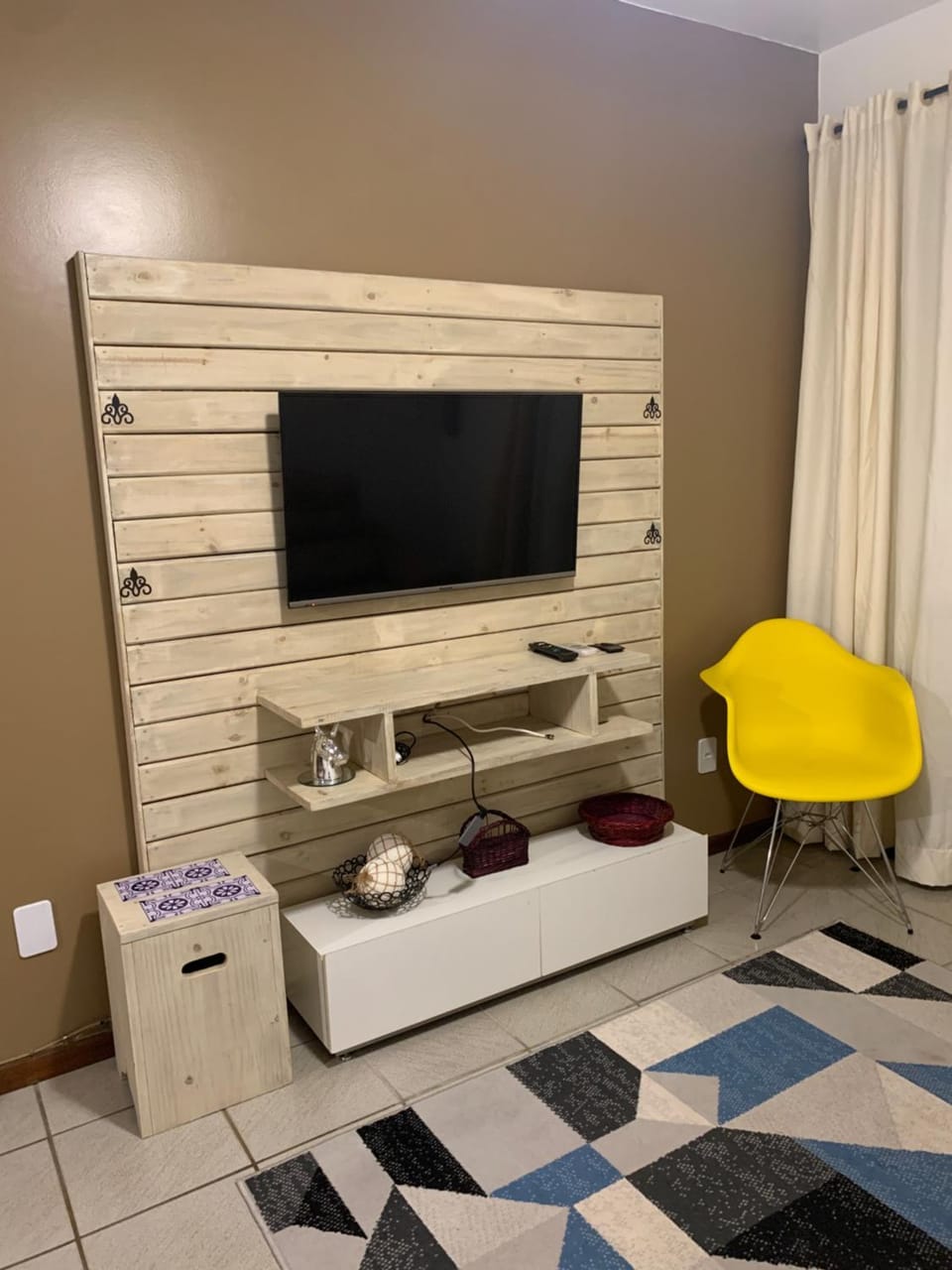 Prédio Frente Mar com Apartamento Canas Apartment in Florianopolis