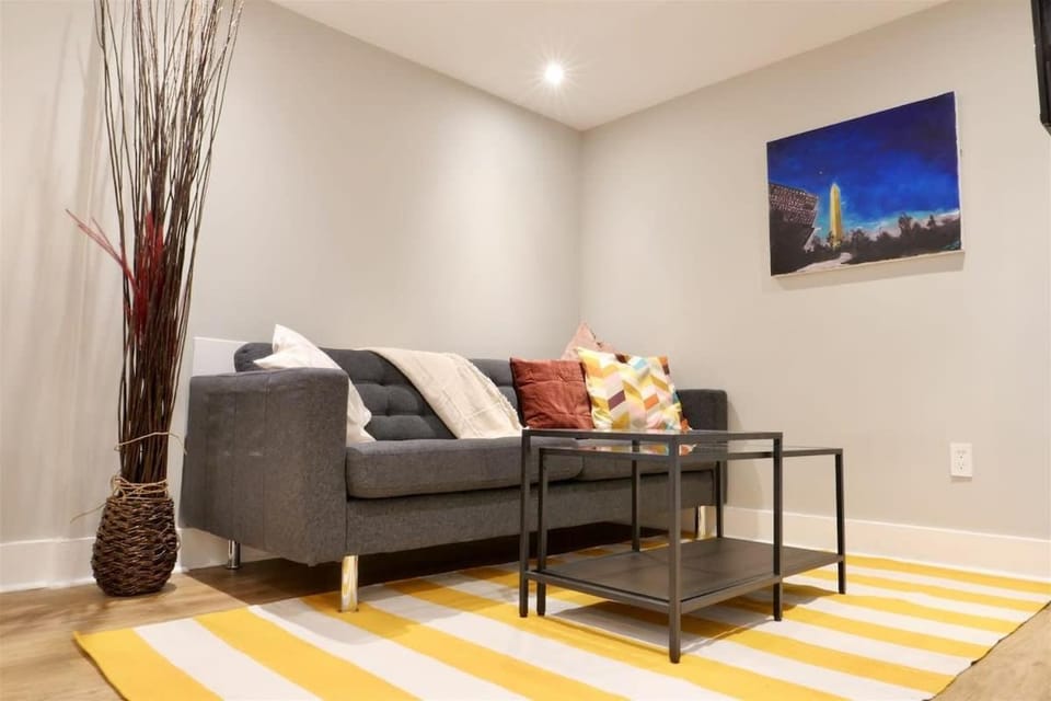 Best of Brookland Family Friendly w Private Parking Apartment in District of Columbia