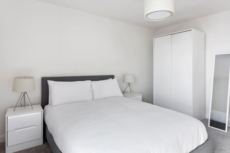 Contemporary 1BR Apartment with Amazing Views Apartment in Birmingham