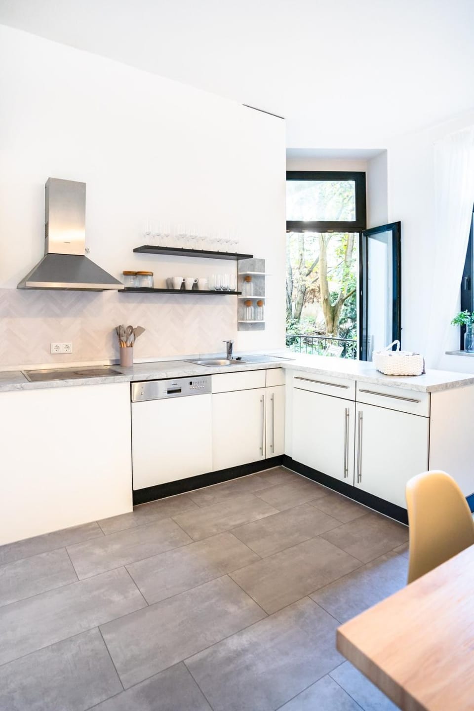 Kitchen or kitchenette