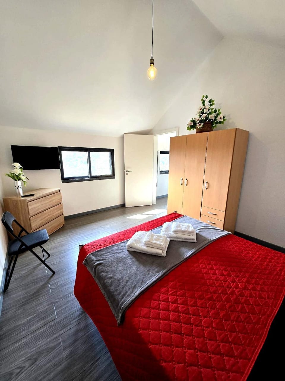 Bed, Photo of the whole room, Bedroom, towels, wardrobe