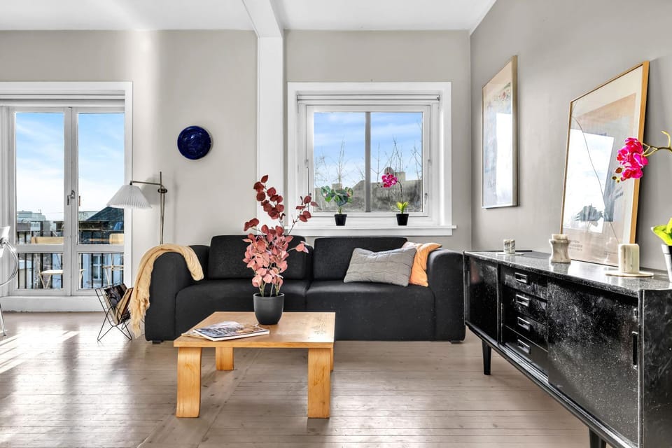 Living room, Seating area