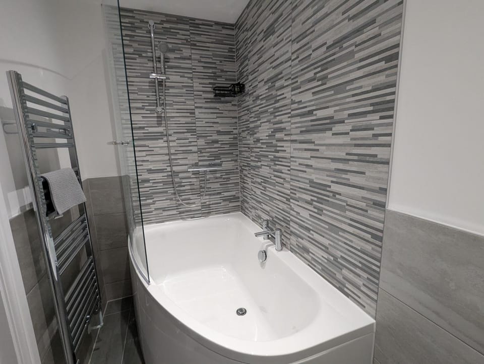 Bathroom, Bath