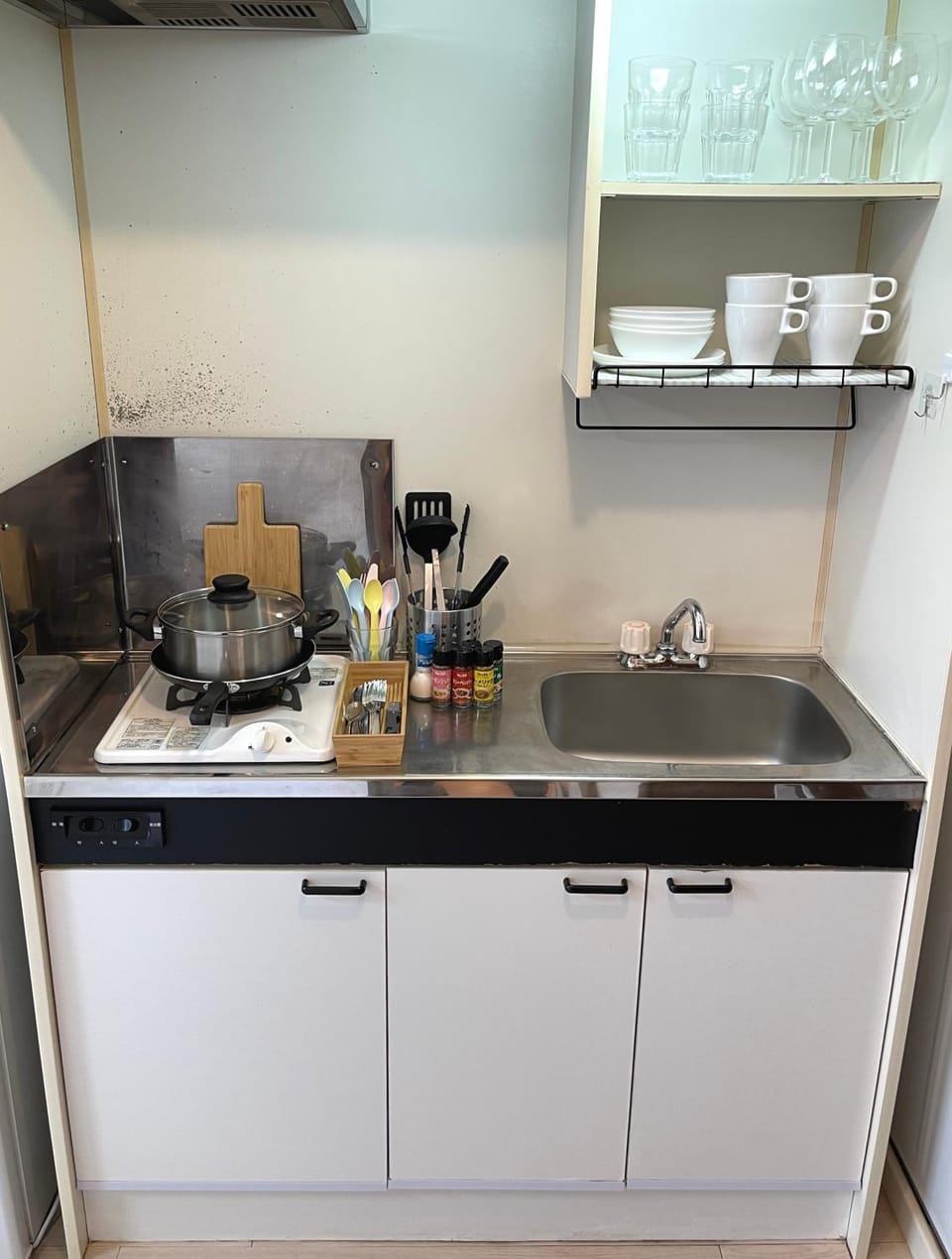 #3 新宿まで2分! 清潔で安全な部屋! WiFi無料! Apartment in Shinjuku