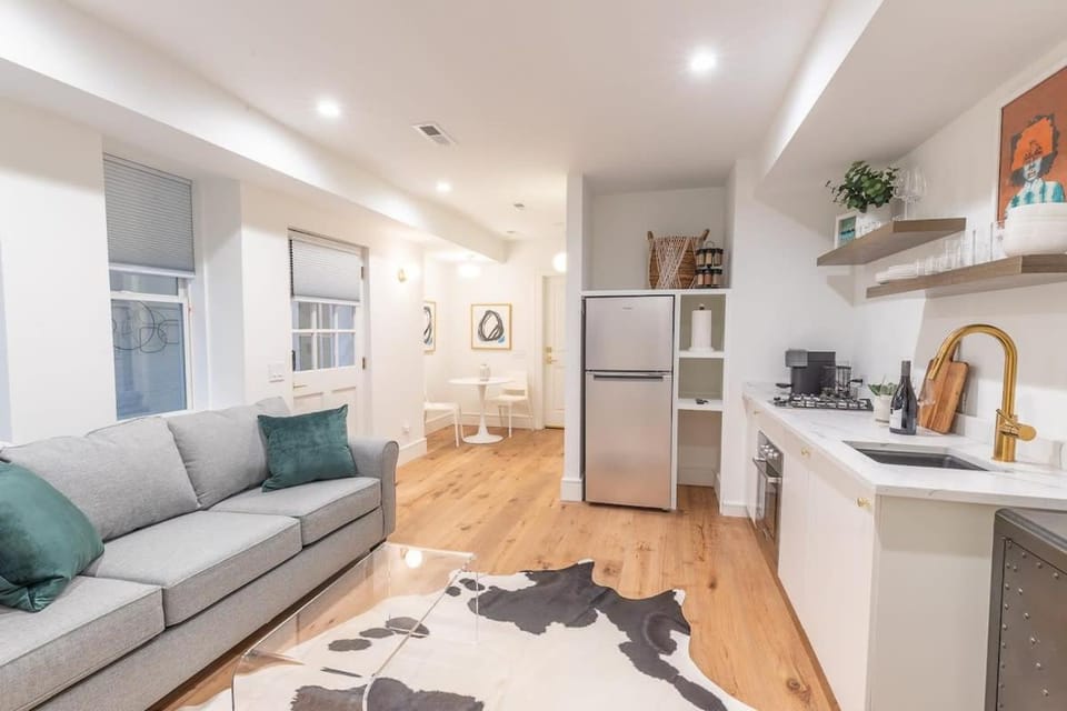 Delightful Apt in the Heart of Dupont Apartment in Arlington