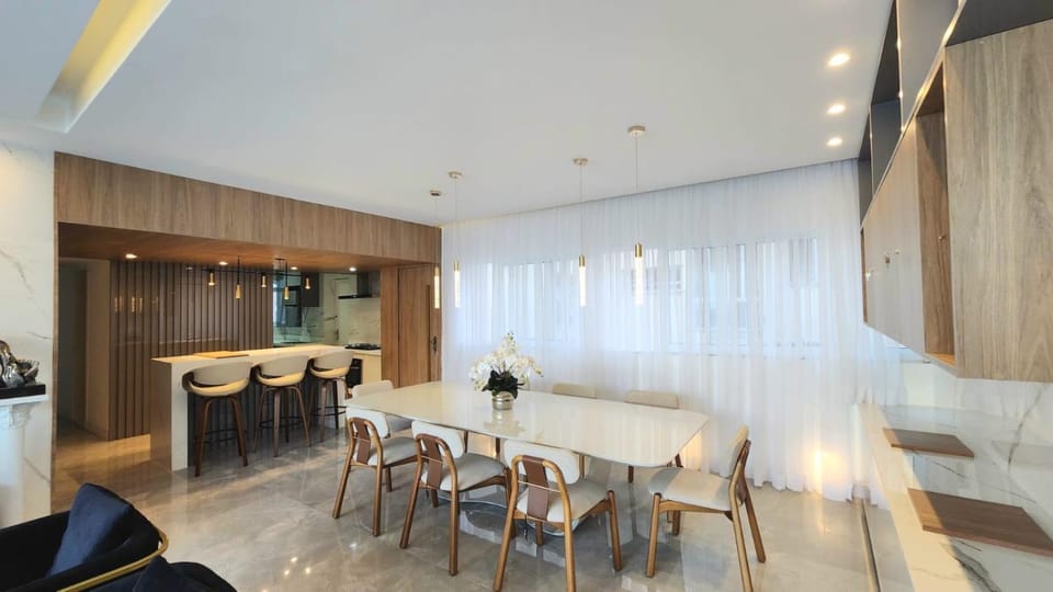 Luxúria in Copacabana Apartment in Rio de Janeiro