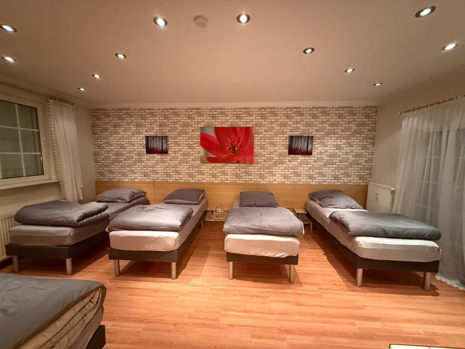 Charmante Ferienwohnung in Garbsen Stilvoll Geräumig House in Garbsen