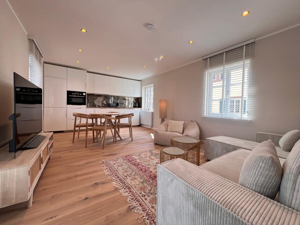 Living room, Dining area, kitchen