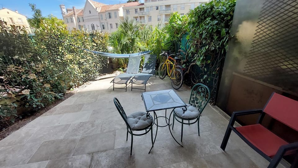 Patio, Garden, View (from property/room), Balcony/Terrace, Balcony/Terrace, Dining area, Garden view