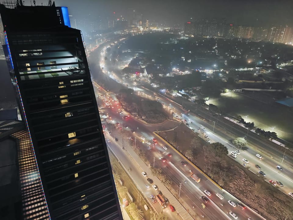 Luxurious suite with City view Apartment in Noida