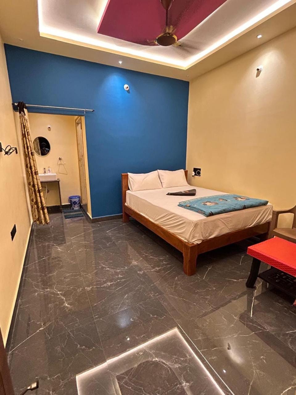 MEENAKSHI GUEST Inn Bed and Breakfast in Karnataka