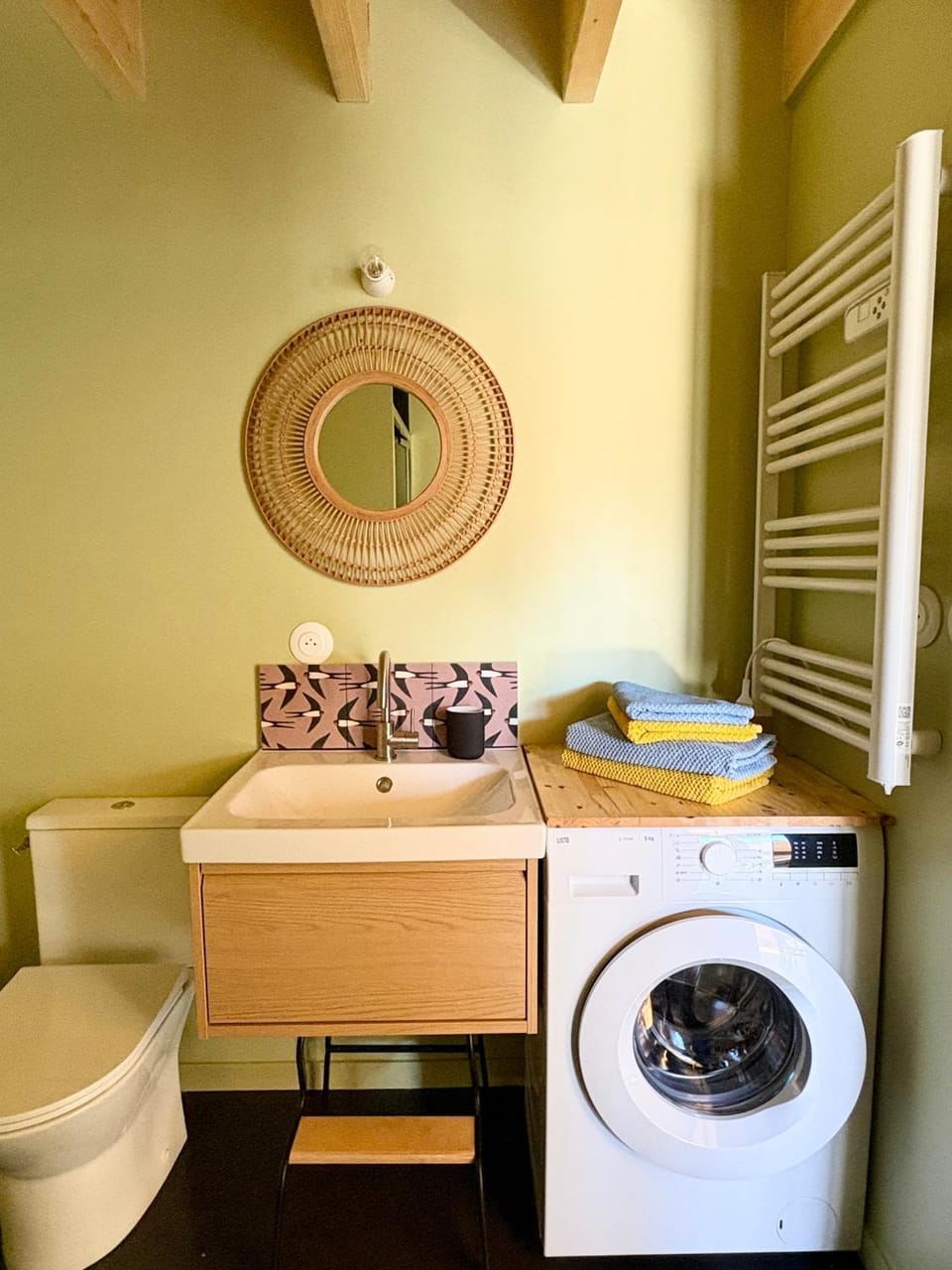 Toilet, Bathroom, washing machine