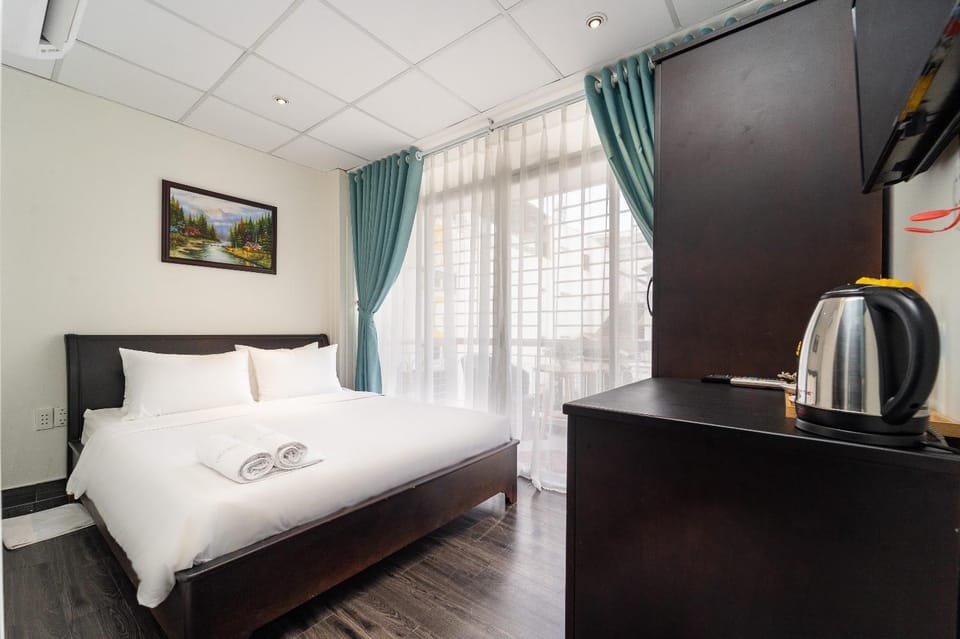 Bed, TV and multimedia, Coffee/tea facilities, Kitchen or kitchenette, Photo of the whole room, Bedroom, minibar