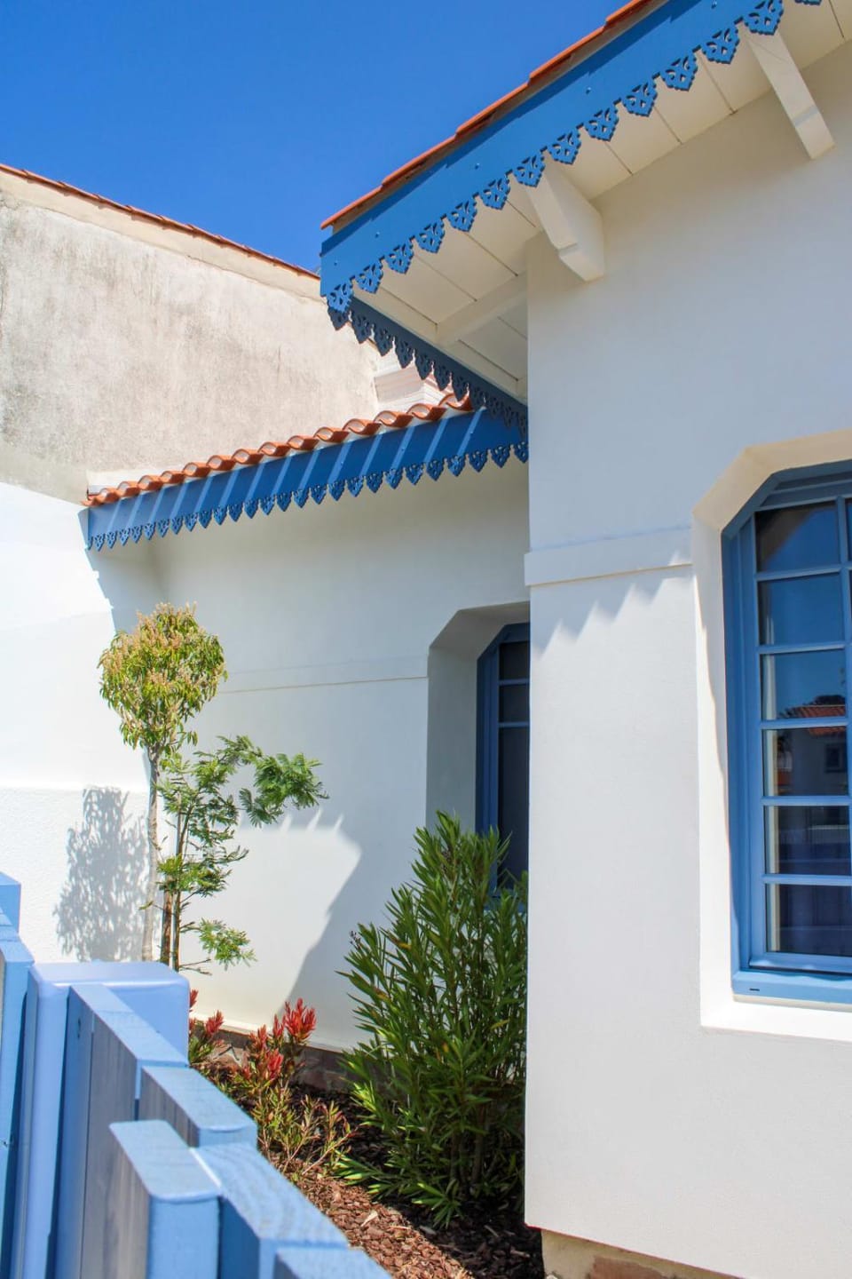 Property building, Day