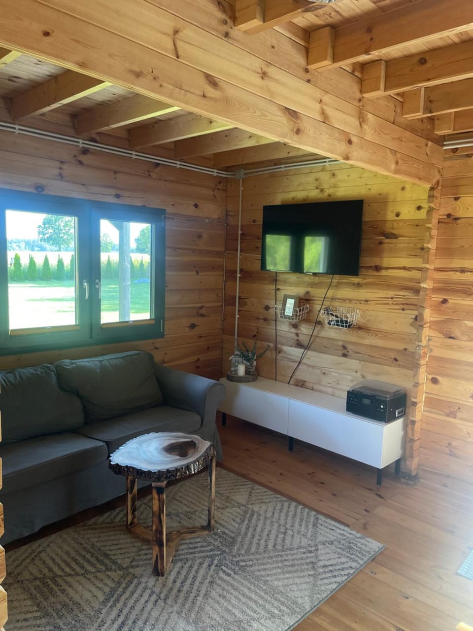 Communal lounge/ TV room, TV and multimedia, Living room, Seating area, Evening entertainment