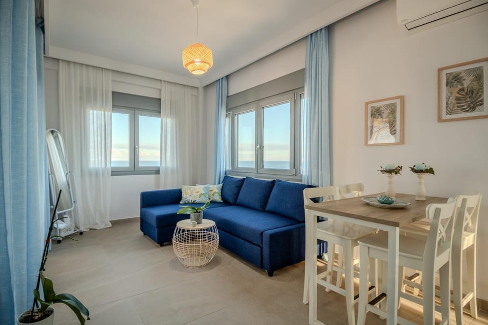 Living room, Seating area, air conditioner