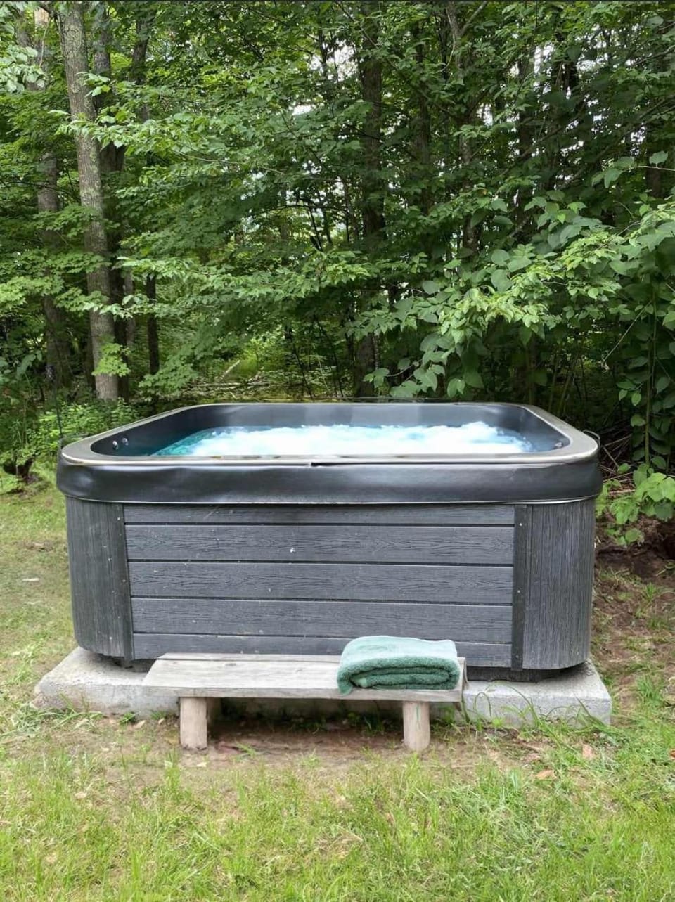 Chic Catskills Cabin with Hot Tub and Fire Pit Cabin in Shandaken