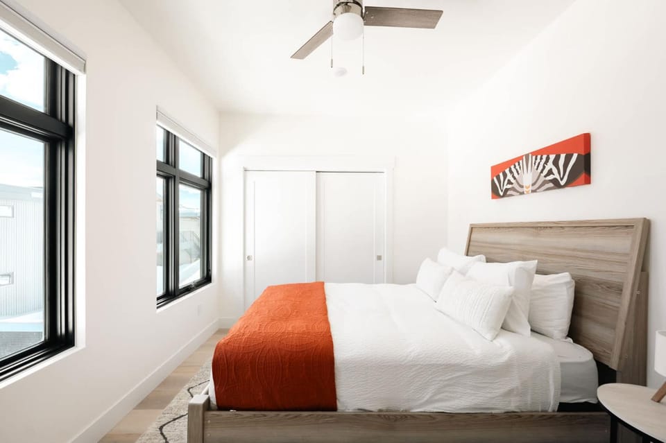 Bed, Bedroom