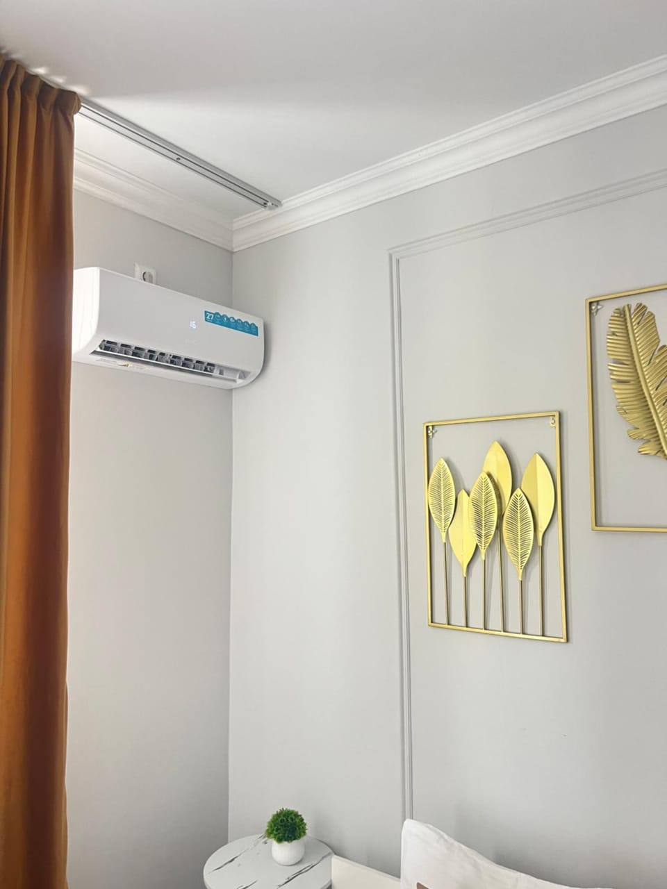 Студия у Триумфальной арки Apartment in Kazakhstan