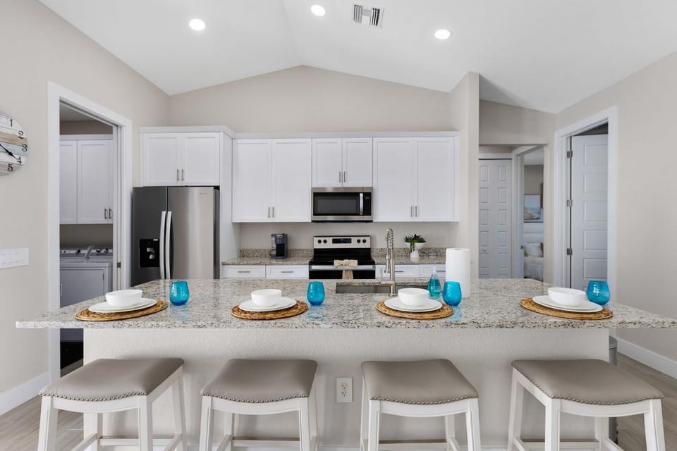 Hidden Gem, Heated Pool & Spa - Enchanted El Dorado Retreat - Roelens House in Estero
