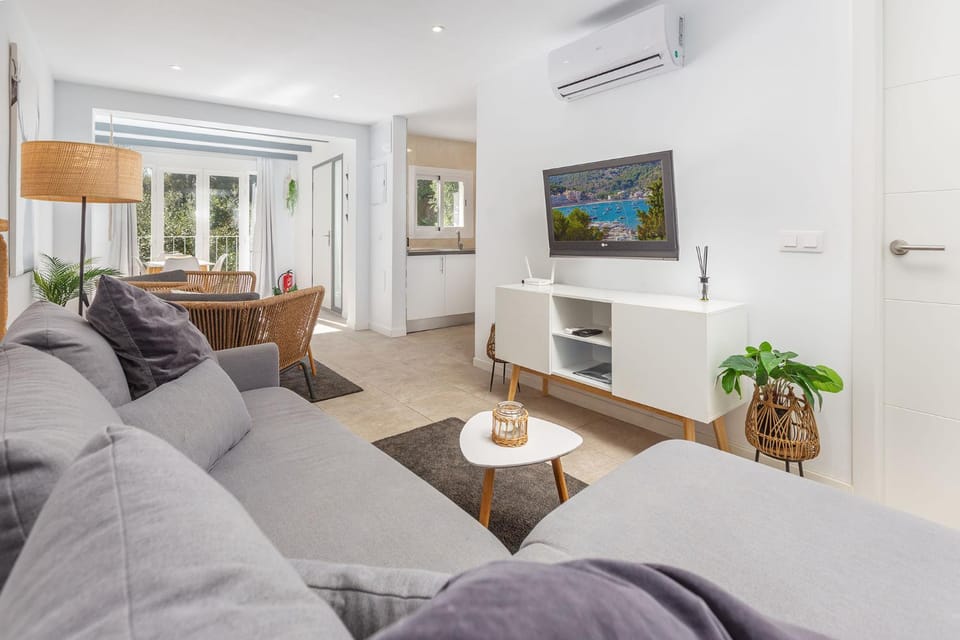 TV and multimedia, Living room, air conditioner