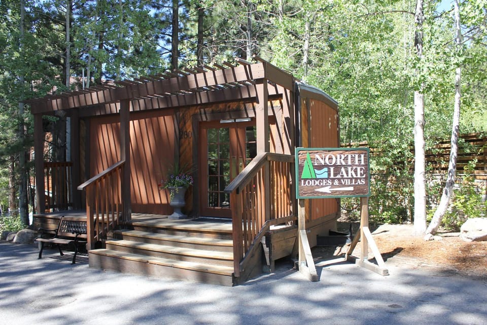 Facade/entrance, Property logo or sign, Lobby or reception