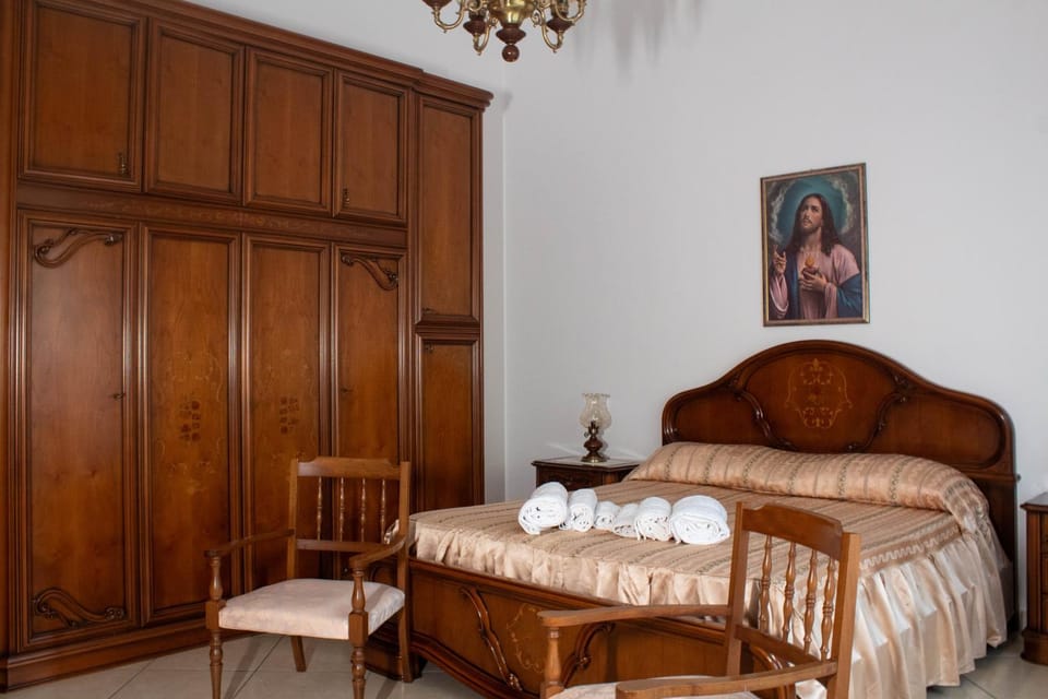 Bed, Photo of the whole room, Bedroom, towels, wardrobe