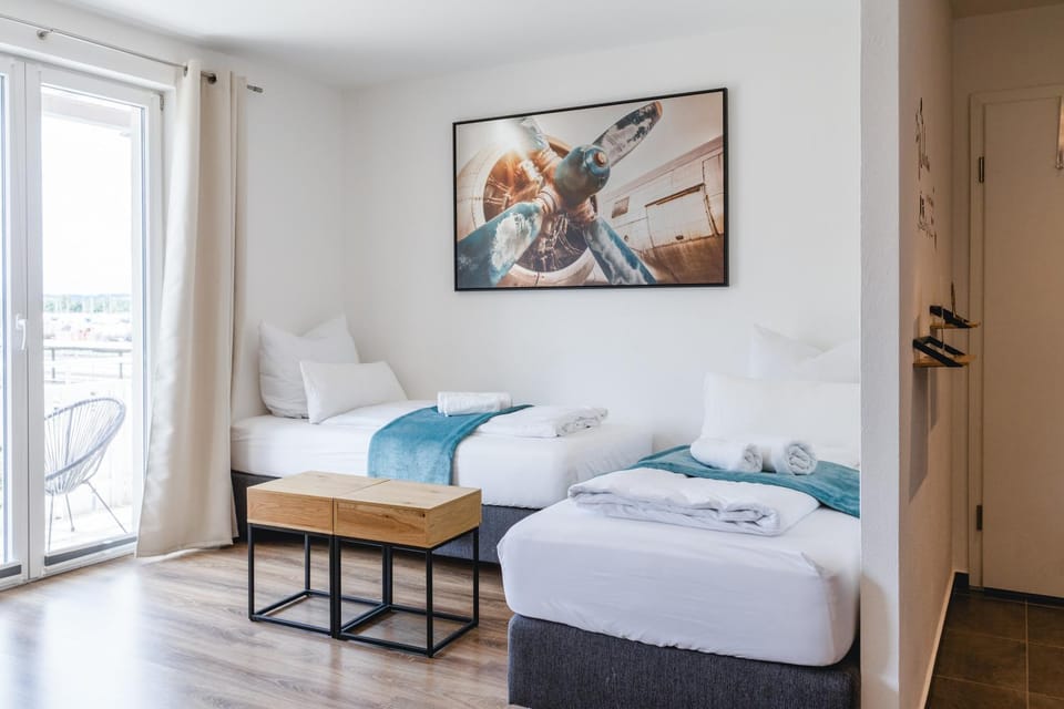 Bed, Living room