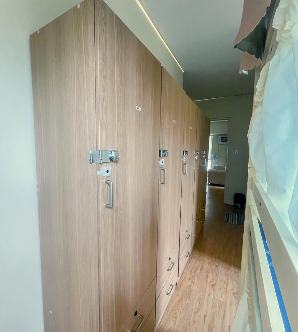 locker, wardrobe