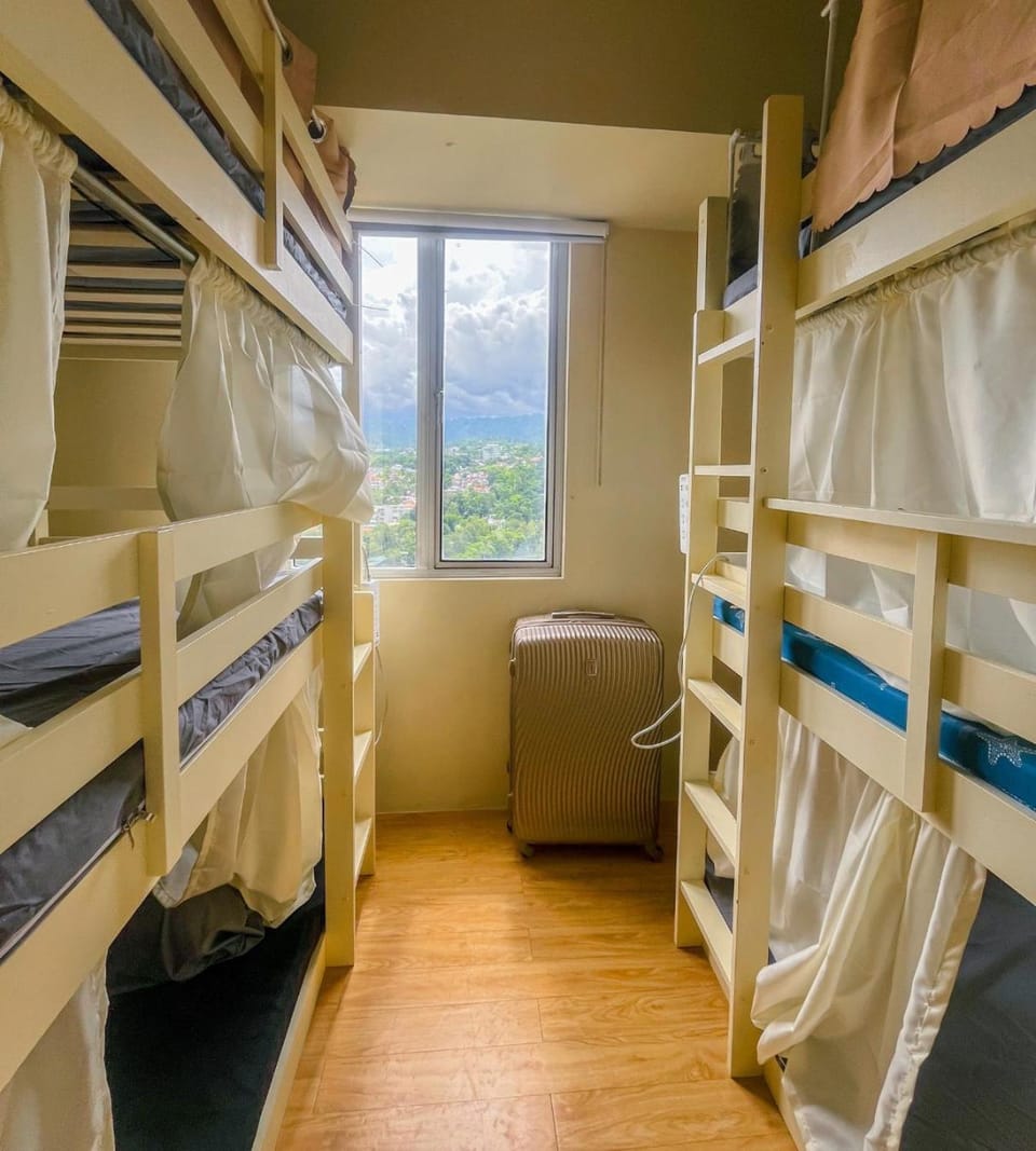 Bed, Bedroom, Mountain view, bunk bed
