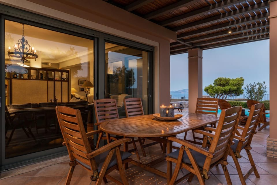 Patio, View (from property/room), Seating area, Dining area, Sea view
