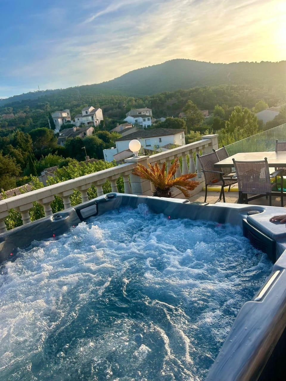 Natural landscape, Hot Tub, Spa and wellness centre/facilities, Spa and wellness centre/facilities, Mountain view