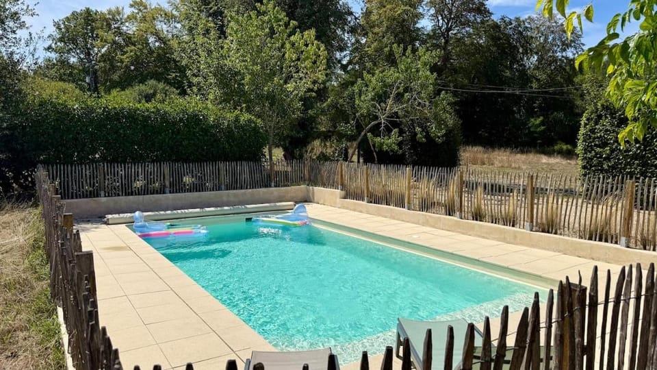 Day, Natural landscape, Garden, Garden view, Pool view, Swimming pool, sunbed