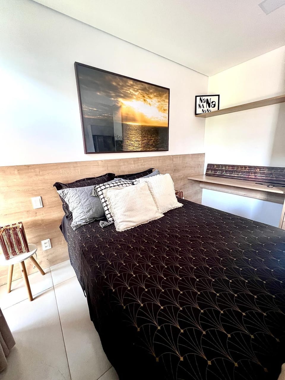 Bed, Photo of the whole room