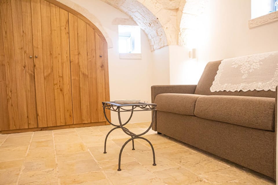 Living room, Seating area, heating, heating, internet, internet, air conditioner, air conditioner