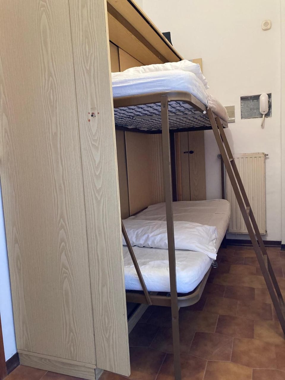 bunk bed