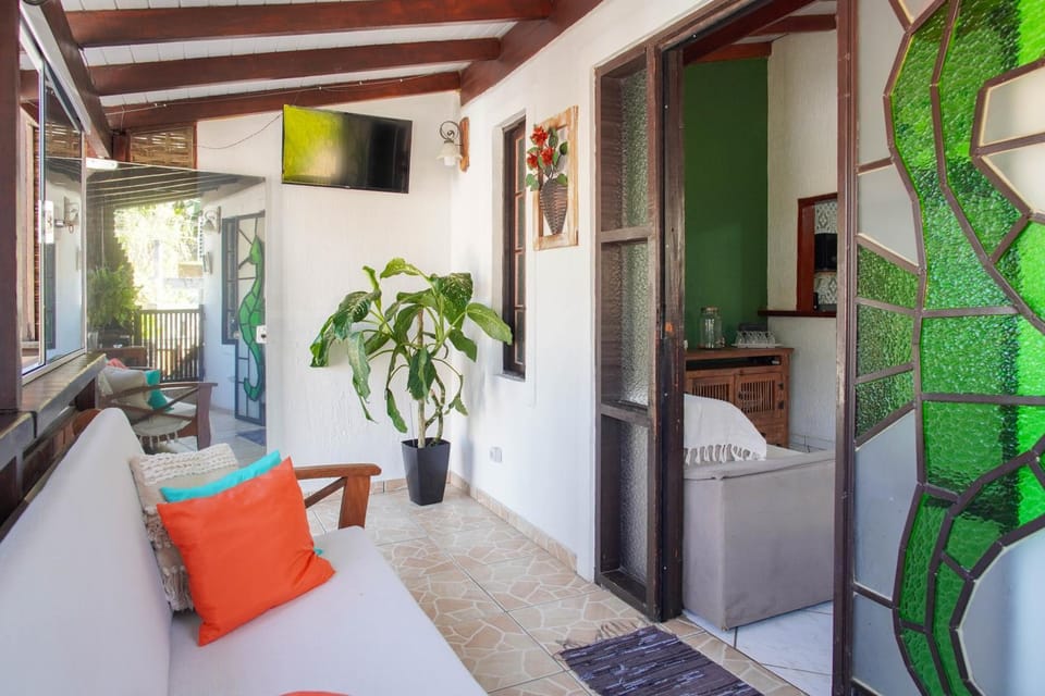 Communal lounge/ TV room, Balcony/Terrace, Living room