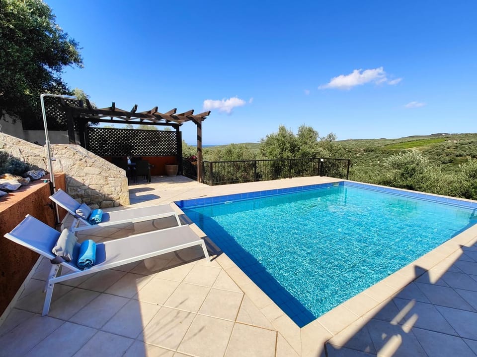Bellavista Panorama Darmarochori Villa in Crete Region