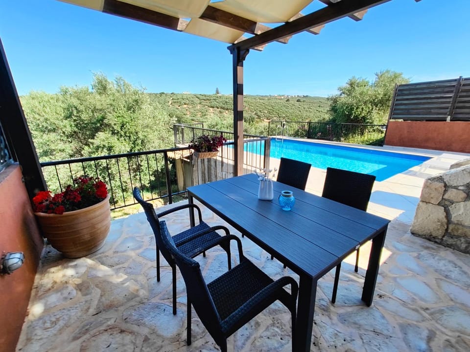 Bellavista Panorama Darmarochori Villa in Crete Region