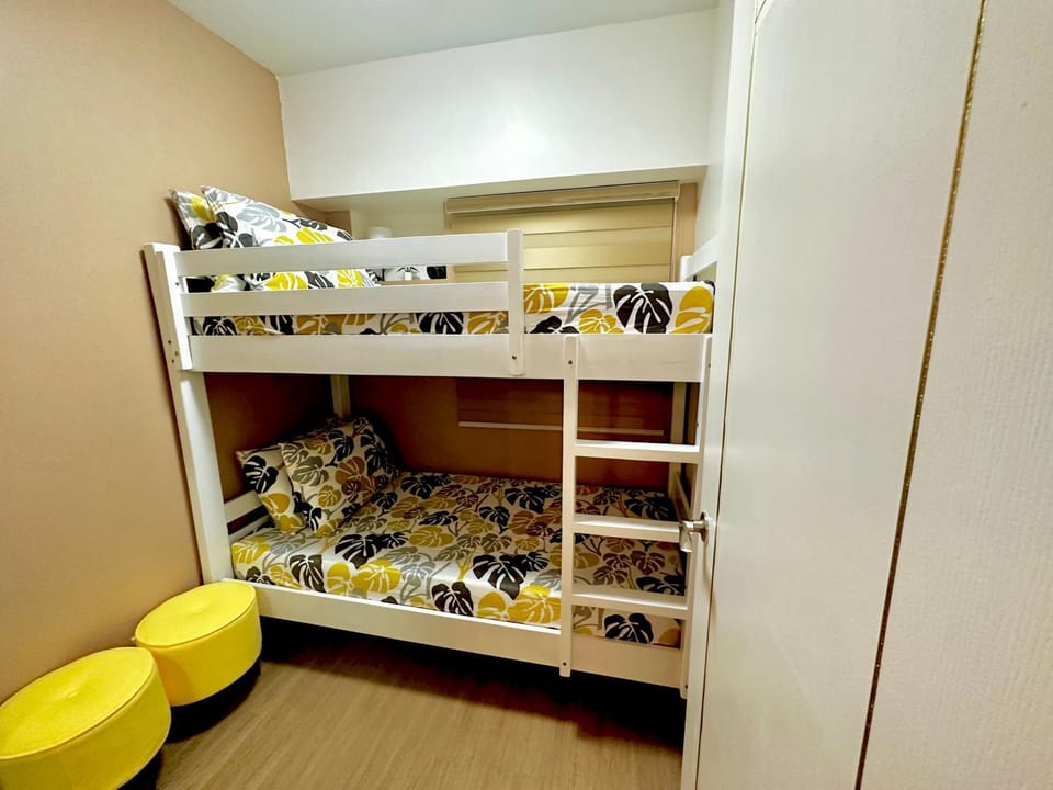 Bed, bunk bed