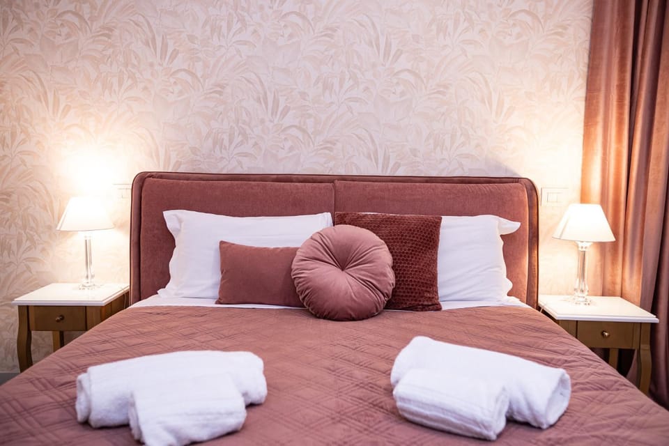 Deluxe Spanish Steps Apartment in Rome