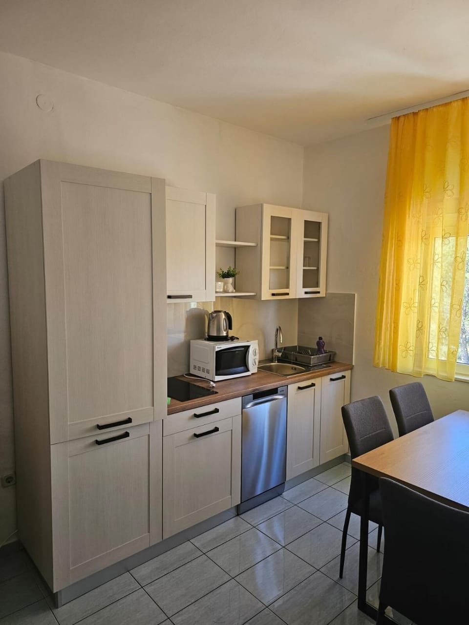 Apartman Simba terasa&parking Apartment in Tisno