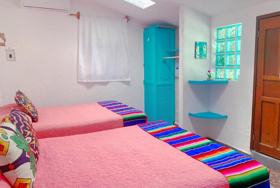 Beautiful Beach Studio in Akumal, snorkeling paradise - Wifi, AC, Parking Apartment in State of Quintana Roo