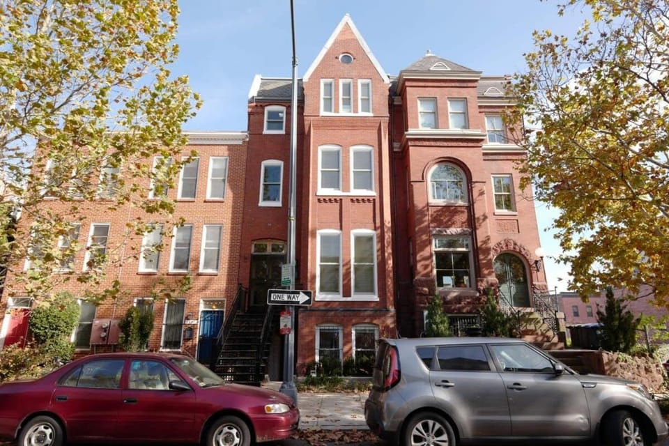 The Grand Dame of Shaw-Between Shaw & Logan Circle Apartment in District of Columbia