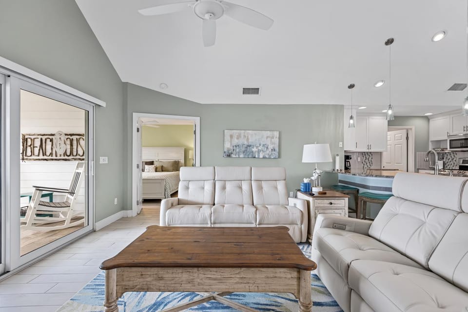 Beach Dream Vacation, Heated Saltwater Pool - Endless Summer - Roelens House in Estero Island