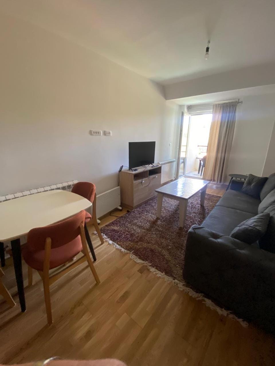 Communal lounge/ TV room, TV and multimedia, Dining area